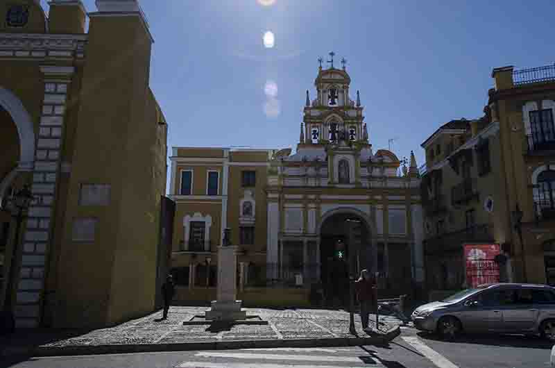 Sevilla 221 - basílica de la Macarena.jpg